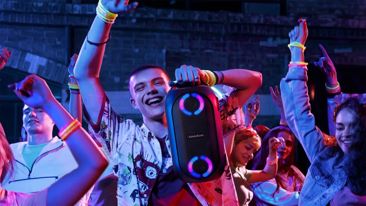 اسپیکر بلوتوثی انکر Anker Soundcore Rave Mini A3390 2 اسپیکر قابل حمل انکر Anker Soundcore Rave Mini